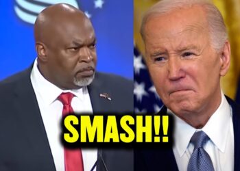 Mark Robinson Goes SCORCHED Earth On Biden and Dems, crowd goes wild
