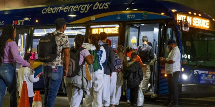 Texas could bus migrants to directly to ICE for deportation instead of sanctuary cities under proposed plan
