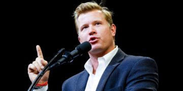Senator blasts Mexico president, says toxic sewage threatens ‘national security’